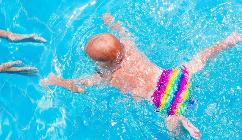 Нужна ли справка для посещения бассейна ребёнку